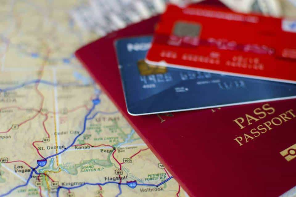 Em-viagens-internacionais-quando-usar-o-cartão-de-crédito